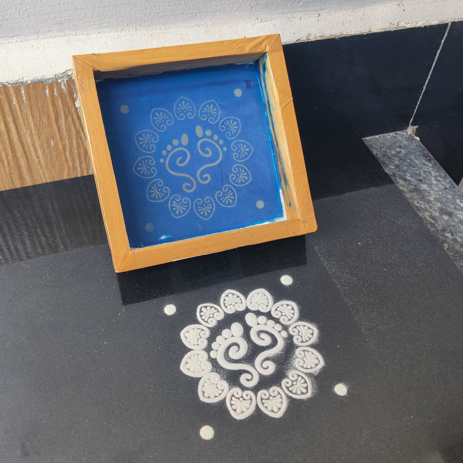 Laxmi charan paduka Readymade Rangoli Design Laxmi charan paduka Rangoli Design